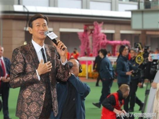 郑少秋，岁月如歌，唱响经典——记其演唱会盛况