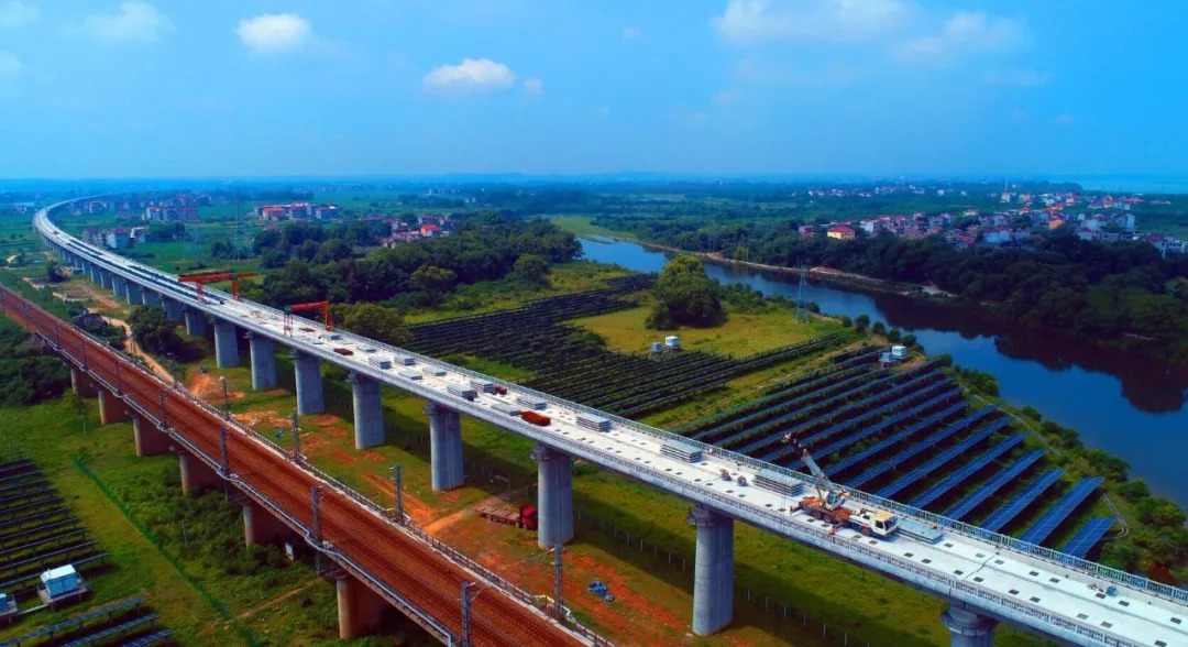 昌吉赣城际铁路，编织区域经济新篇章的金色纽带